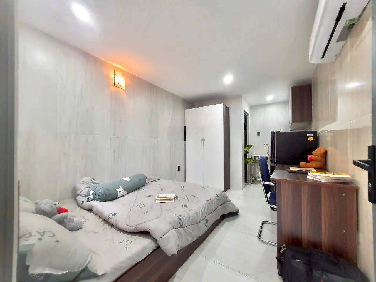 Bán gấp nhà mặt tiền Cô Bắc Quận 1 DT 4,1m x 18m 6 Tầng nhà mới thang máy giá 36 tỷ thương lượng