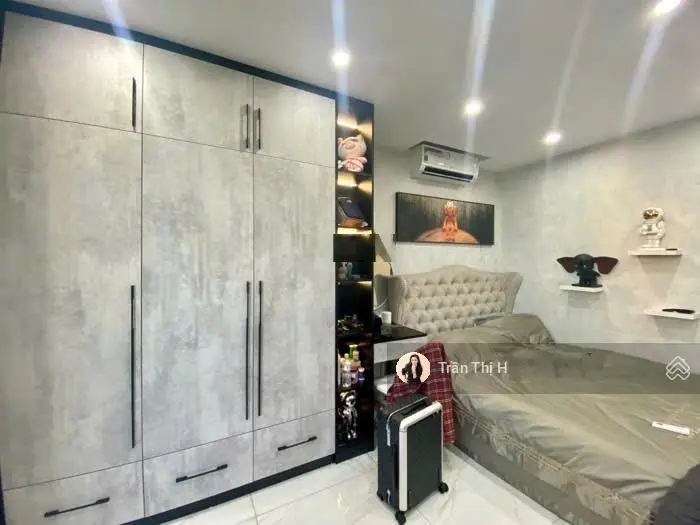 Nhà đẹp 70m2 mặt phố Phạm Văn Đồng kinh doanh, VP, 5 tầng thang máy, mặt tiền lớn, 22 tỷ 0973 355 ***