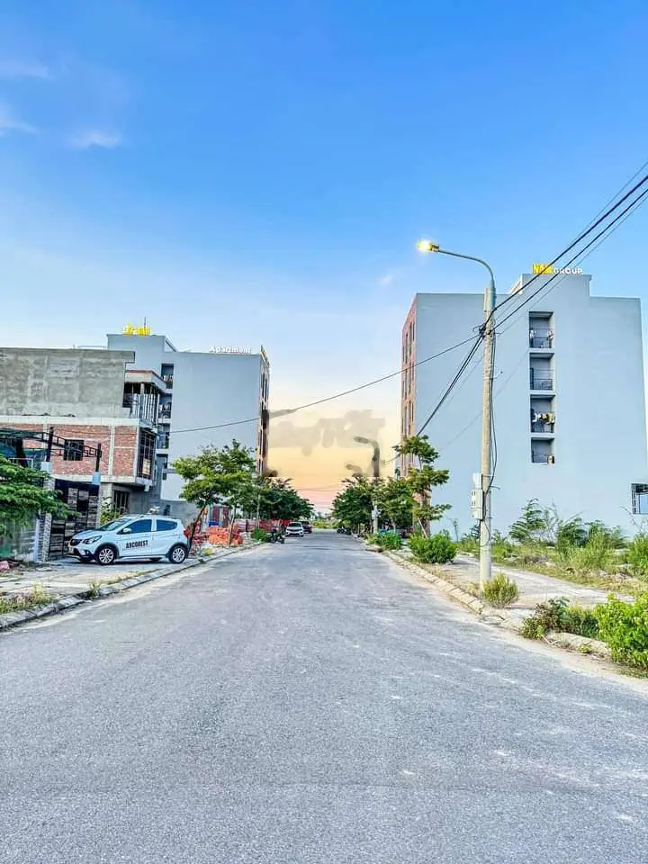 Bán lô đất đẹp đg 7m5 sát cầu Khuê Đông, gần công viên thoáng mát