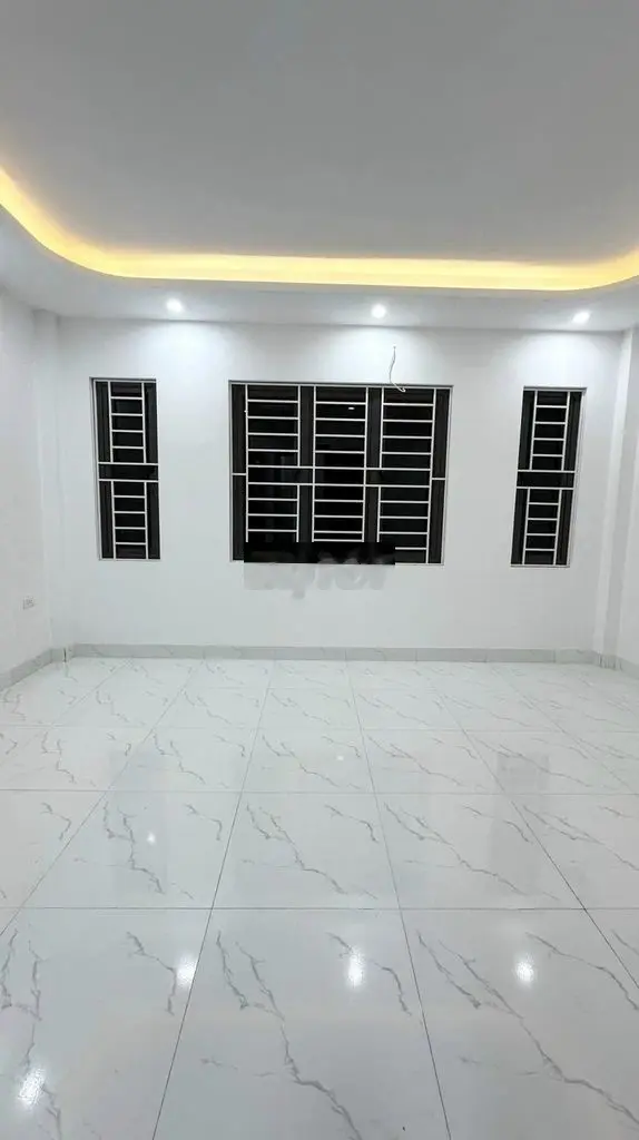 chỉ 2,6 tỷ có ngay nhà 3*Tầng DT 40m2 ô tô đỗ cửa 15p ra KDT đô nghĩa