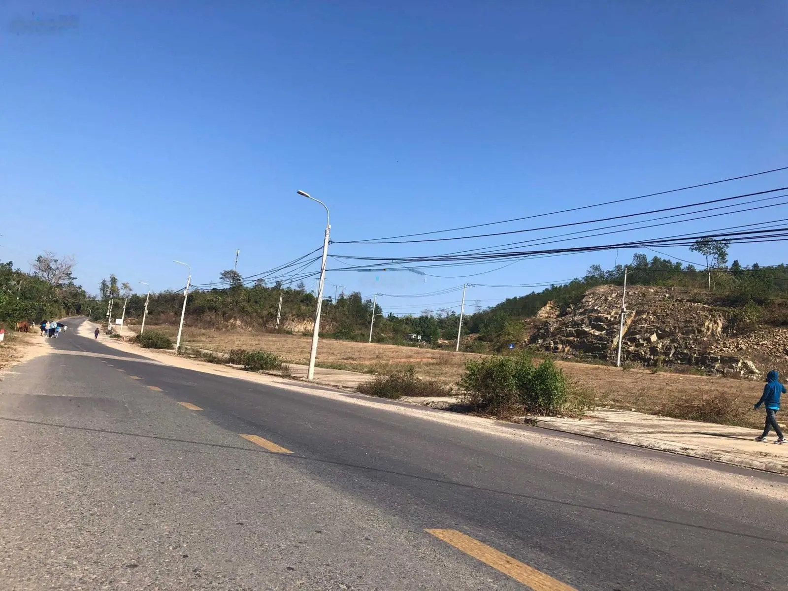 Bán lô đất TT. Khánh Vĩnh ngay Tỉnh lộ 2, sổ đỏ đất ở đô thị khu đấu giá đường 12m giá chỉ 690tr