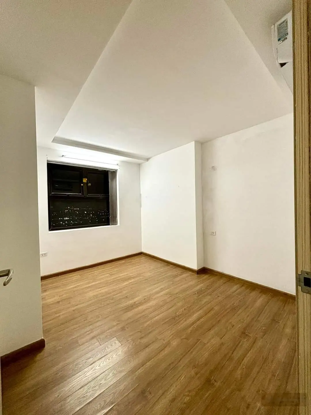 Bán căn góc 3 ngủ 2vs 63.5m2 tòa Ruby City CT3