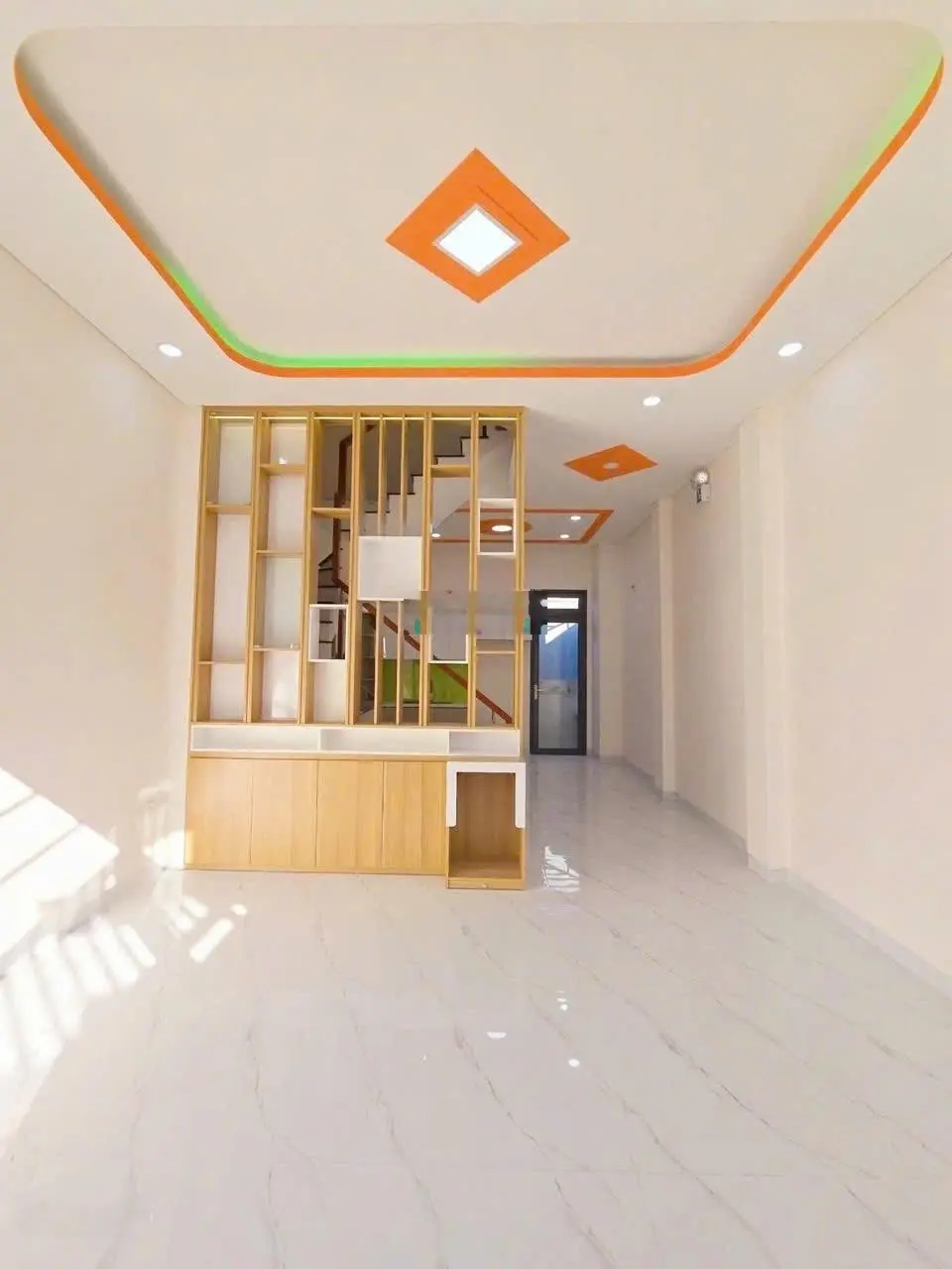 CC Bán Nhà mới 1trệt 2lầu, đường ô tô 1693 Nguyễn Duy Trinh PTrường Thạnh, Q9 Hoàn công đầy đủ