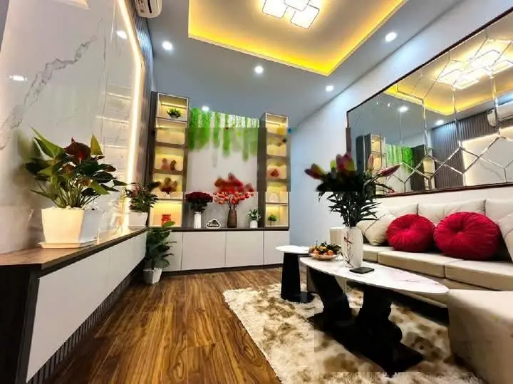 Trung tâm Ba Đình - Nhà mới đón tết - full nội thất full công năng 32m2 5 tỷ vị trí đẹp gần ô tô