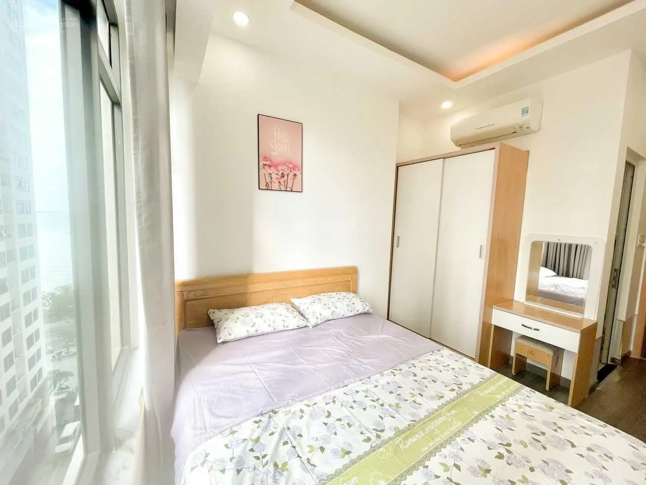 Bán gấp căn hộ 58,8m2 full nội thất 2 phòng ngủ giá chỉ 1.62 tỷ