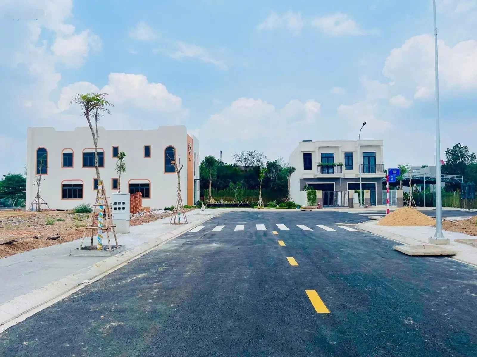 Nhà phố Lan Anh Avenue Tân Uyên khu compound khép kín, mặt tiền kinh doanh, pháp lý sổ hồng