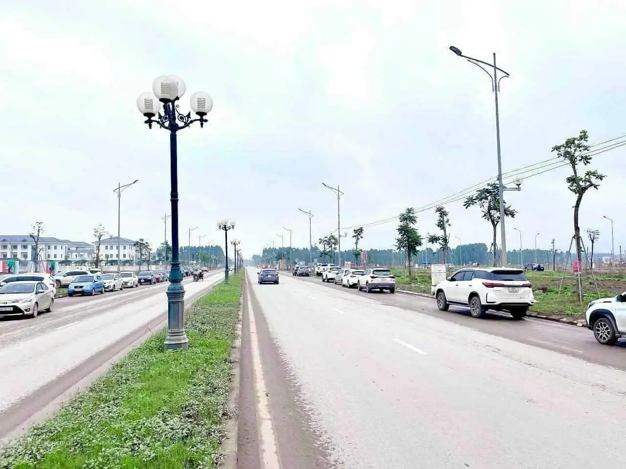 Chính chủ bán nhanh lô đất mặt đường Nguyễn Văn Linh - khu phía Nam Tp. Bắc Giang. DT 133m2, mt 7m