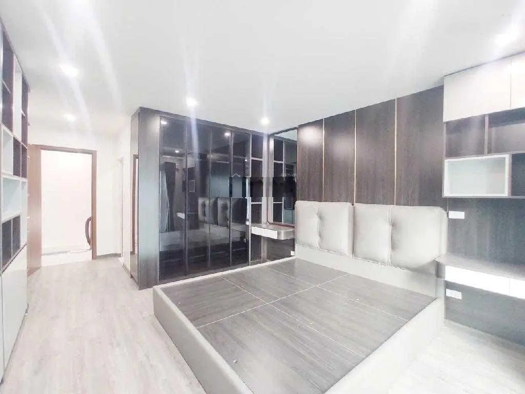 Bán nhà phố Vạn Phúc - Chợ đồ cổ, ô tô để sân riêng, 35m2, 5 tầng, mặt tiền 4m, giá 8.x tỷ