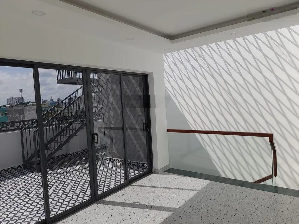 Bán nhanh nhà Khuông Việt, Tân Phú, 126m2, 1T3L, đang cho thuê làm văn phòng, hẻm to 4,5m