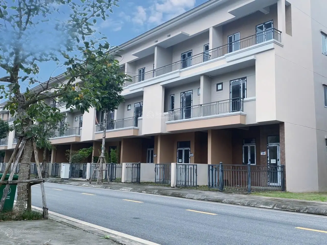 Bán nhà phố 75m2 Centa City view công viên - Cửa ngõ Vinhomes Royal Island