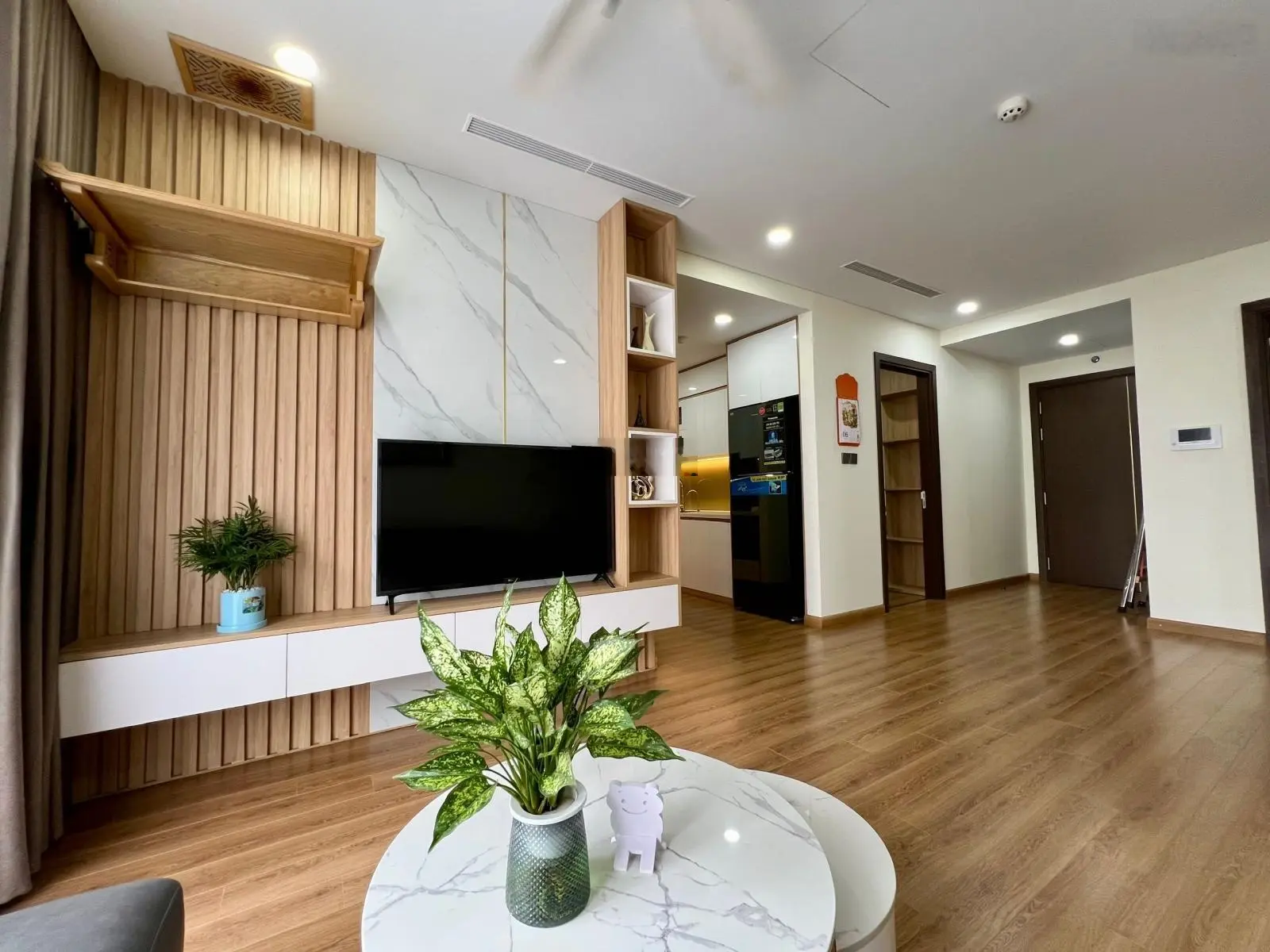 Gia chủ bán căn hộ 70m2 tại Central Field Trung Kính giá 5 tỷ, LH 0336 730 ***
