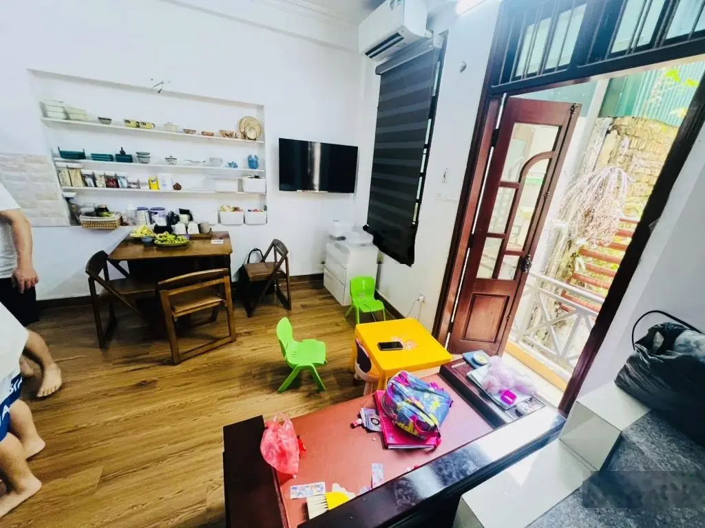 Bán nhà phố vọng q. hbt- lô góc- 20m ra ô tô- nhà đẹp full nội thất 26m2- 5 tầng- mt 5.6m. 6.45 tỷ