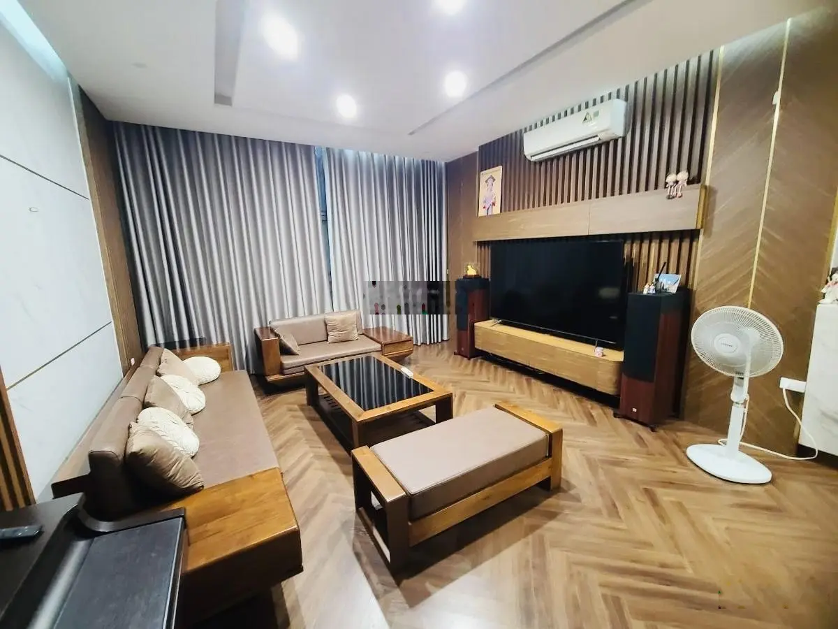 Hiếm! Phân lô Thái Thịnh, ngõ thông, ô tô tránh, gara Kd, thoáng sáng, 20m ra phố, 72m2*5T