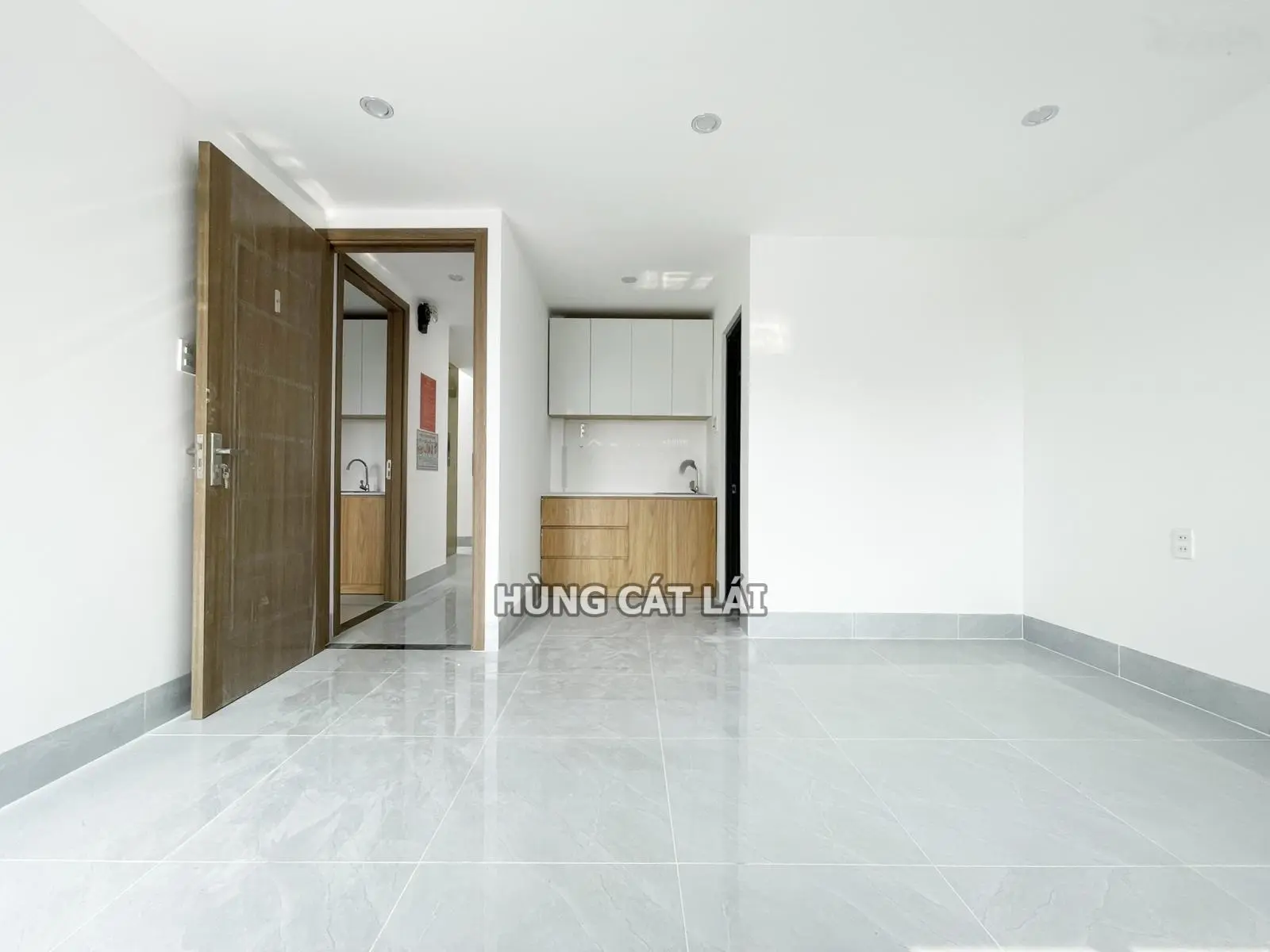 Bán tòa nhà CHDV 5 tầng, DT 119m2, DTSXD 339m2, 16 phòng, đang có HĐ thuê 40 tr/tháng, giá 13.9 tỷ