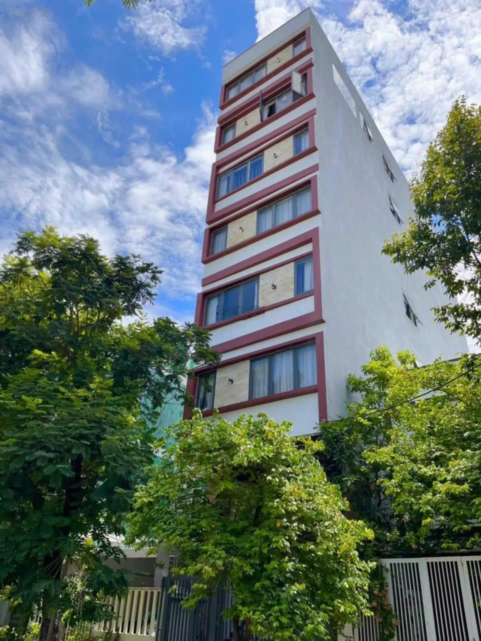 SỤP HẦM TÒA CĂN HỘ SIÊU ĐẸP ĐƯỜNG HOÀNG BÍCH SƠN, SƠN TRÀ - ĐÀ NẴNG. RA BIỂN PHẠM VĂN ĐỒNG CHỈ 300M