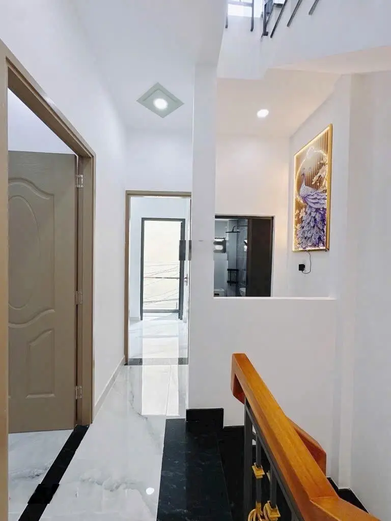 Nhà đẹp vĩnh hội q4- 3 lầu đúc- 35m2 ngang 5,5m - sân rộng - ko qh-chỉ 5 tỷ nhỉnh