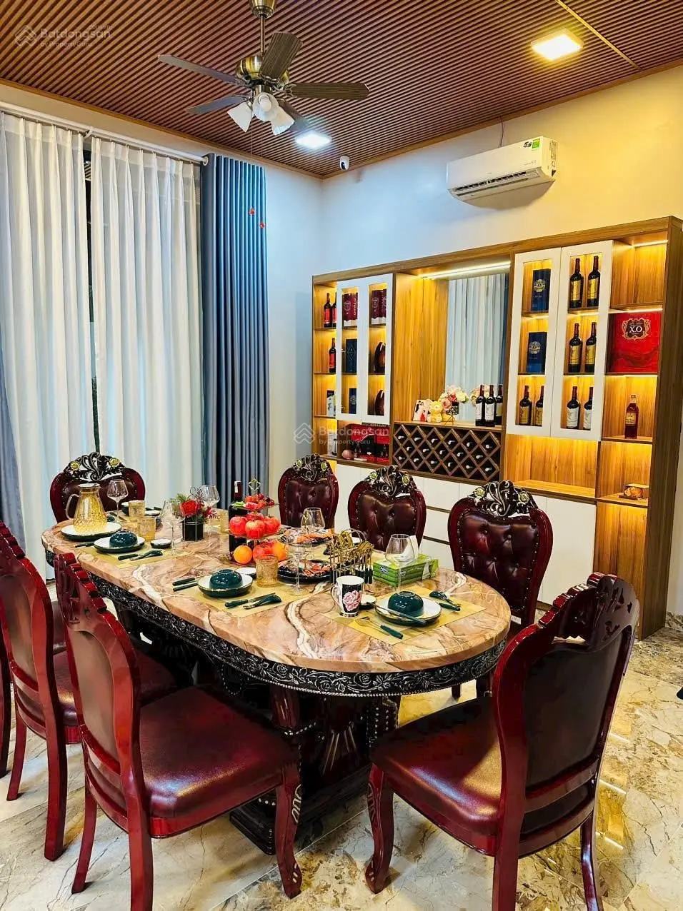 Bán gấp nhà riêng phong cách tại hẻm Hà Huy Giáp, 9,6 tỷ, 233m2, 4PN, 4WC, Sân