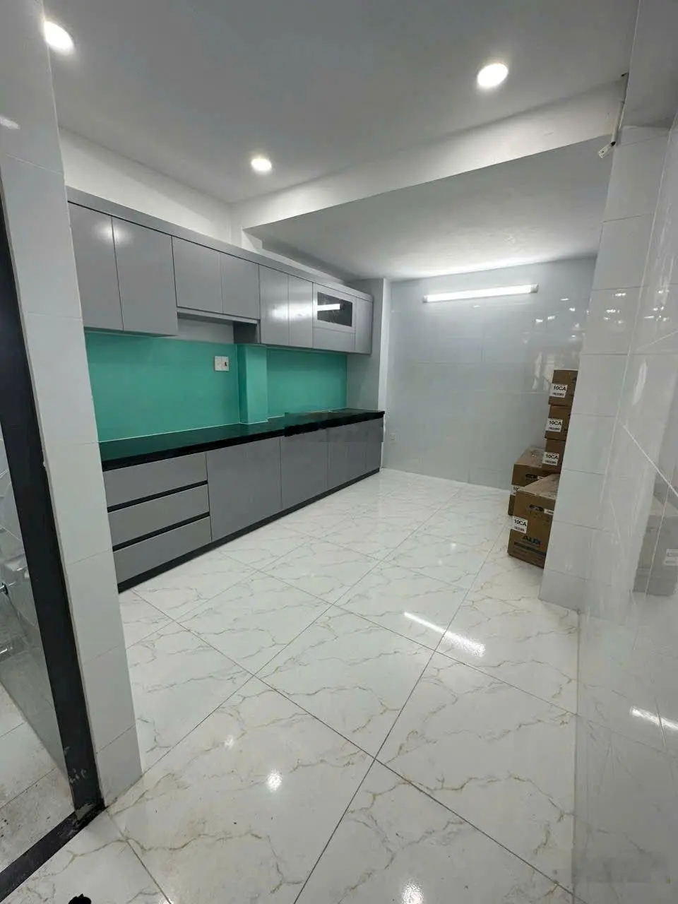 (6,x tl) nhà cao thắng, 2 lầu mới đẹp, 3,2m x 14m, 40m xd, hẻm rộng rãi..!