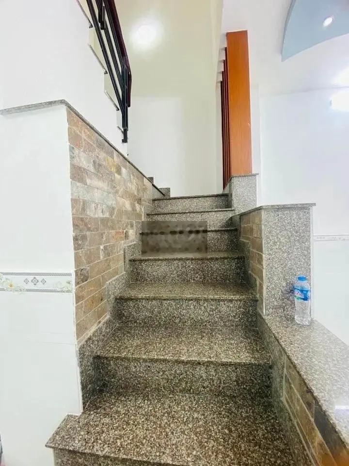 Nợ NH bán gấp nhà 1T1L 57,17m2/ 1Tỷ 045tr Nguyễn Khoái Q4 gần Trg THCS