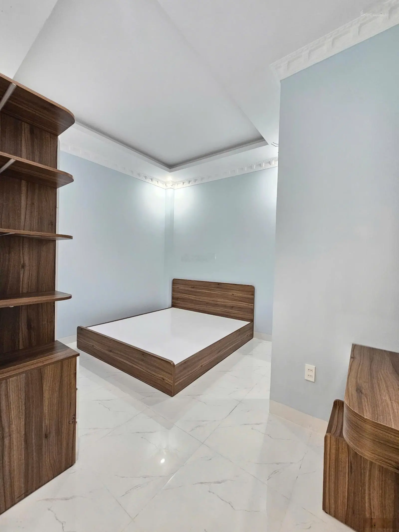 Nhà hoàn công: 4tỷ850, 97m2 nhà full nội thất sân ô tô KDC cạnh vòng xoay An Phú, TP. Thuận An