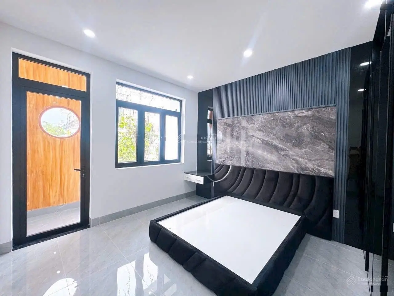 Giá 1TỶ3 Cần Bán Nhanh 60m2, 3PN, 2WC tại Hương lộ 10, Bình Chánh, gần chợ và Trung tâm các BV .