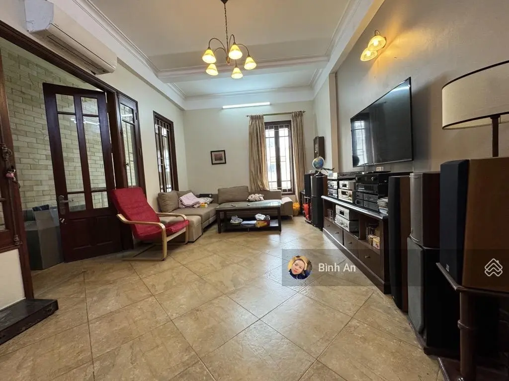 Bán gấp nhà phân lô Lạc Trung khu vực víp nhất quận Hai Bà Trưng. Đáng sống toàn quan chức 21.9 tỷ