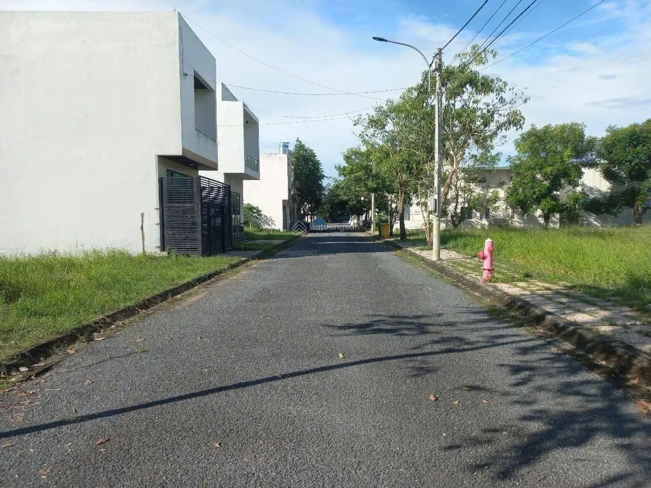 Chính chủ cần bán 120m2 đất giá 445tr cách chợ bến tre 100m ở đường Phan Đình Phùng có SHR
