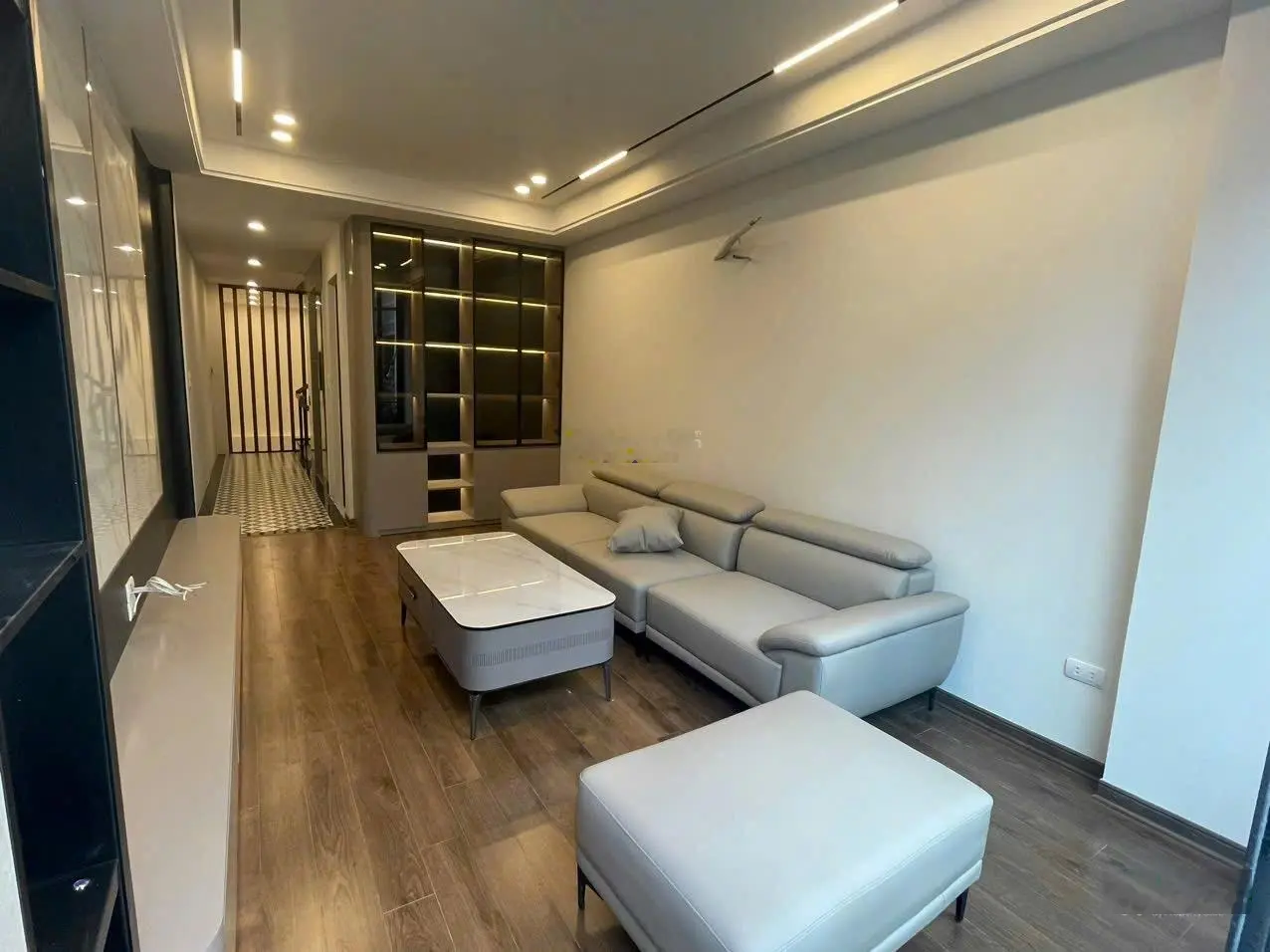 Cổ Linh Aeon Long Biên 50m2, 6 tầng thang máy full nội thất thông oto kinh doanh