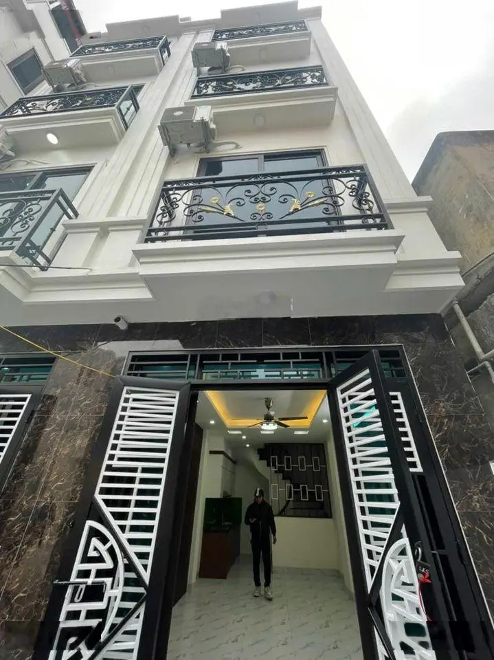 Bán nhà xã Phụng Châu - Chương Mỹ (38m - 3 tầng) ô tô đỗ tận cửa. Giá 2.5 tỉ. LH 0986 498 ***
