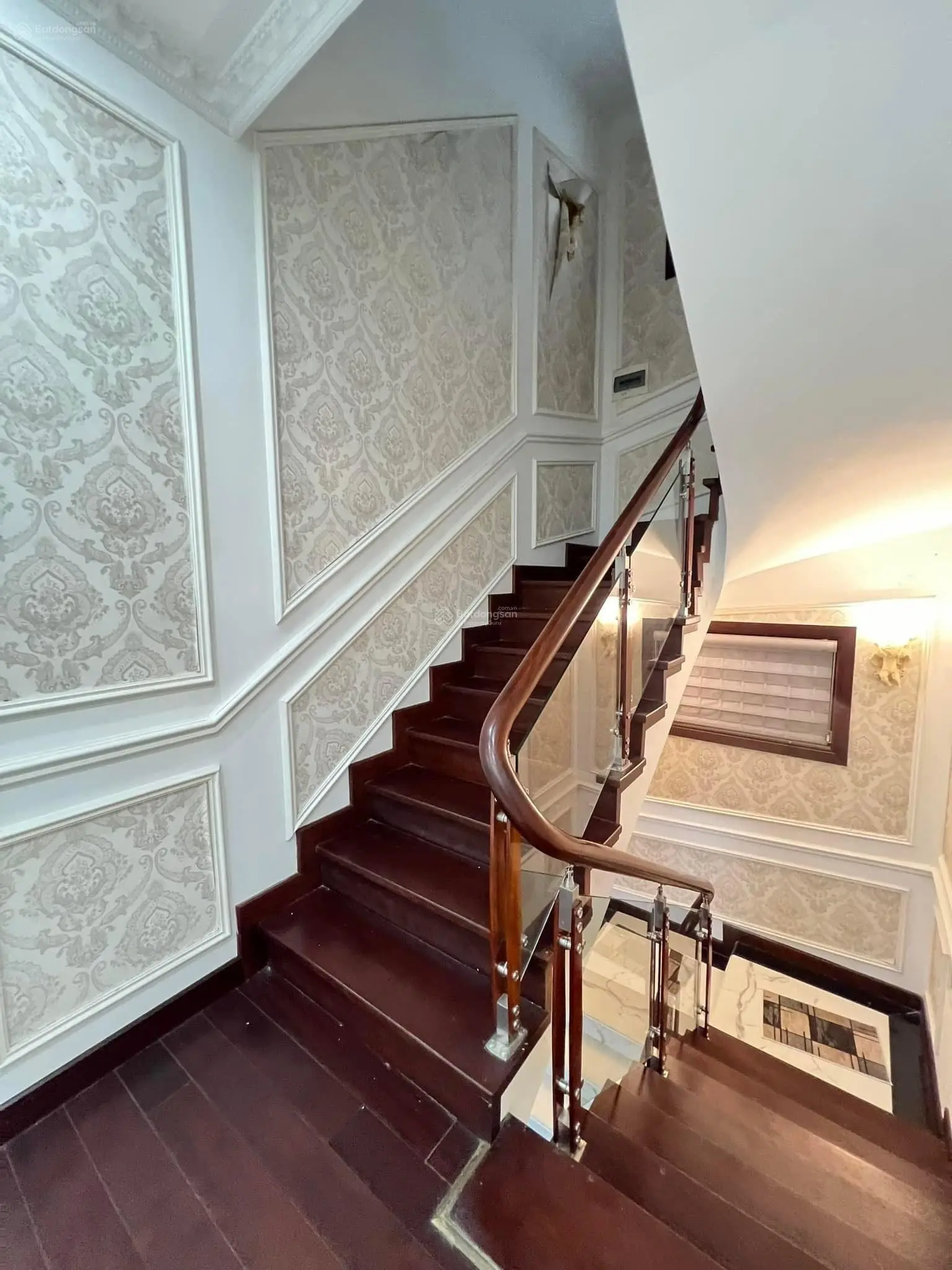 Vị trí đắc địa! Yên Lãng, lô góc, 3 thoáng, nhà đẹp ở ngay, 25m ra ô tô, gần chợ dân sinh, 55m2*5T