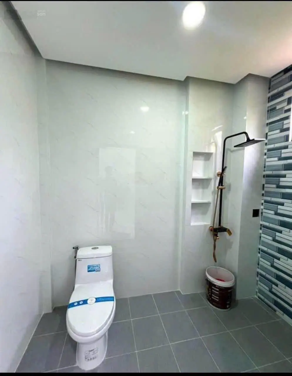 Cần bán nhà đẹp ngay chợ Bình Chánh