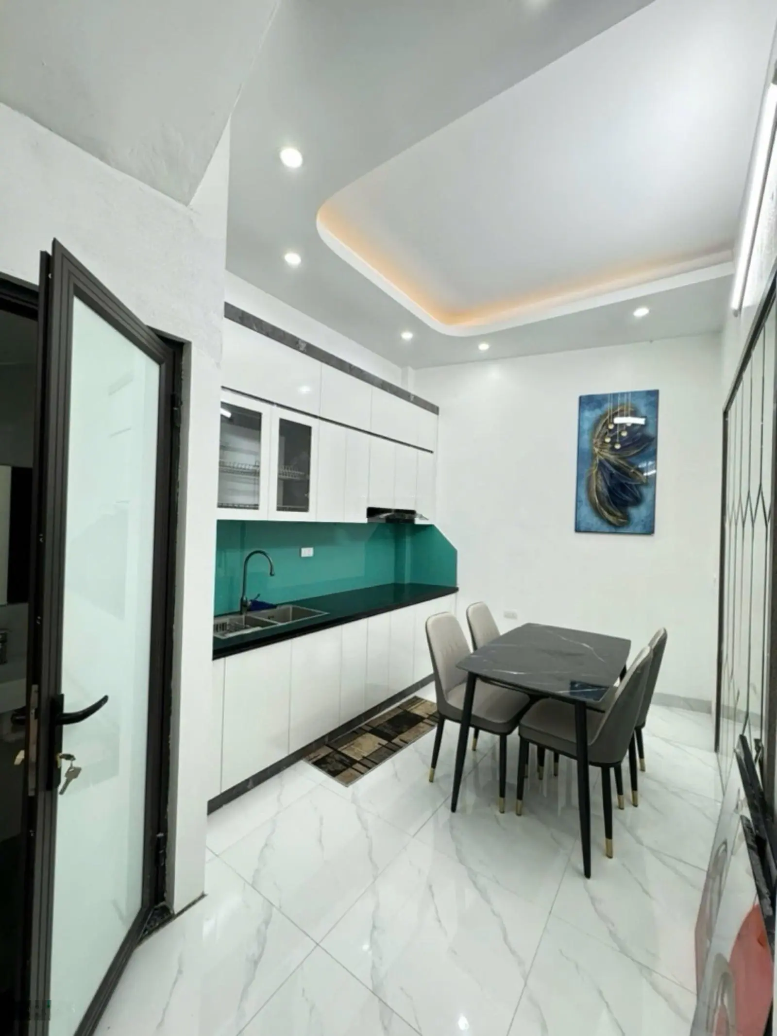Bán nhà Thanh Nhàn - đủ nội thất - 30m2 x 4 tầng 4 ngủ - sổ đỏ vuông đẹp - hơn 4 tỷ