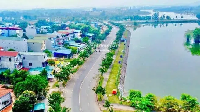 Chính chủ cần bán lô đất mặt hồ Tân Xã, gần ĐH FPT, Khu công nghệ cao.
