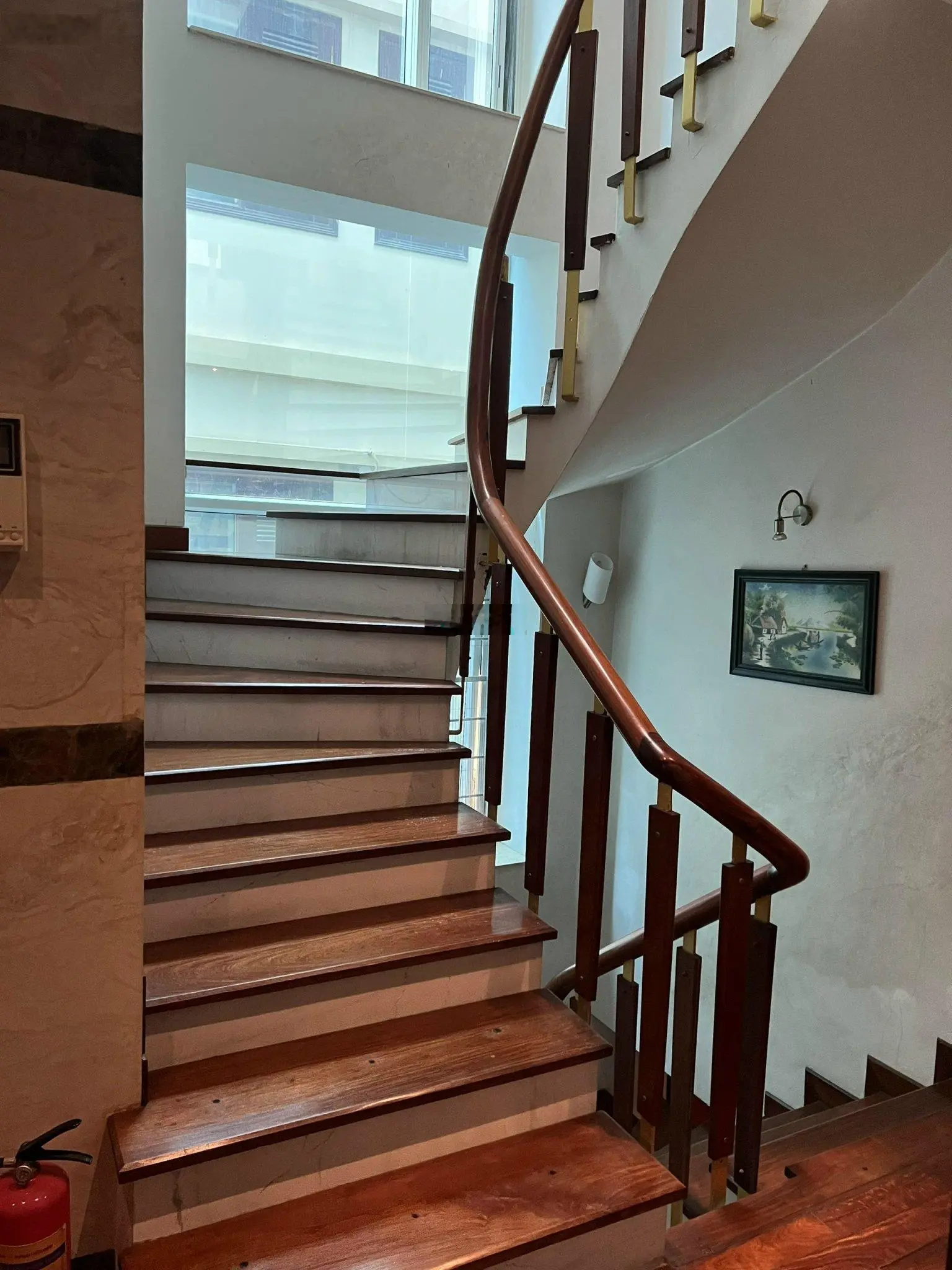 Bán biệt thự KĐT Yên Hòa - Lão Thành Cách Mạng. DT 170m2, MT 10m. Xây 5 tầng - 1 hầm. Thang máy