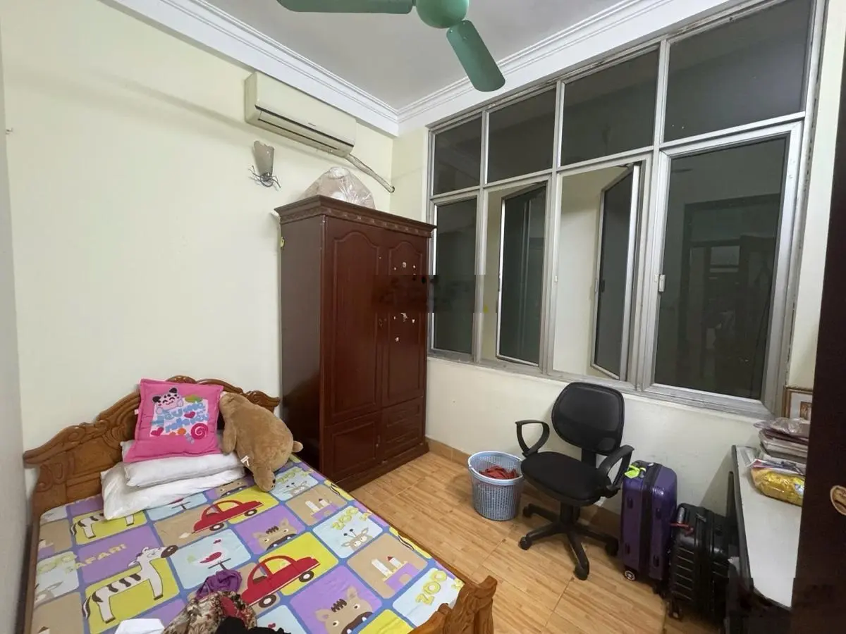 Bán nhà riêng ngõ 91 Nguyễn Chí Thanh, Đống Đa. Ôtô tránh,kinh doanh,vỉa hè, 43m, mt 3.8m,giá tốt !