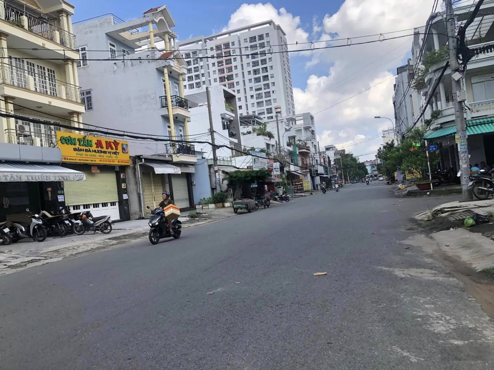 Bán nhà khu Tên Lửa, MT đường Số 4, P. Bình Trị Đông B, 6 x 22m, 4.5 tấm, giá 23.9 tỷ.