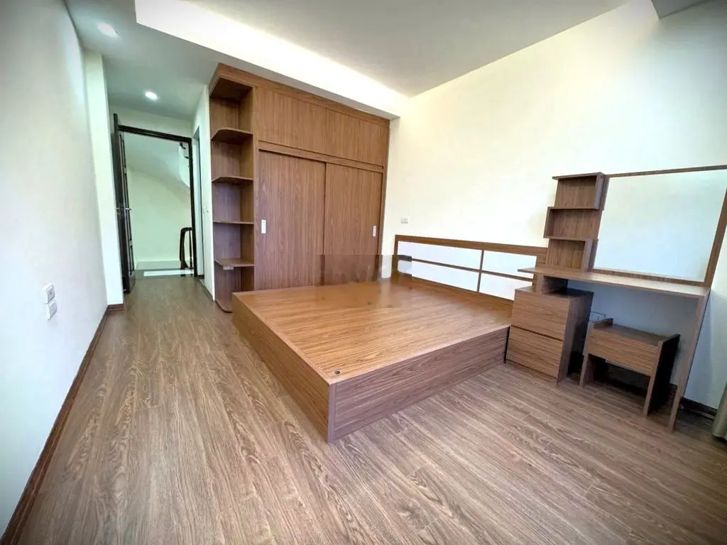 Bán nhà đàm quang trung, full nội thất,5 tầng giá nhỉnh 5 tỷ