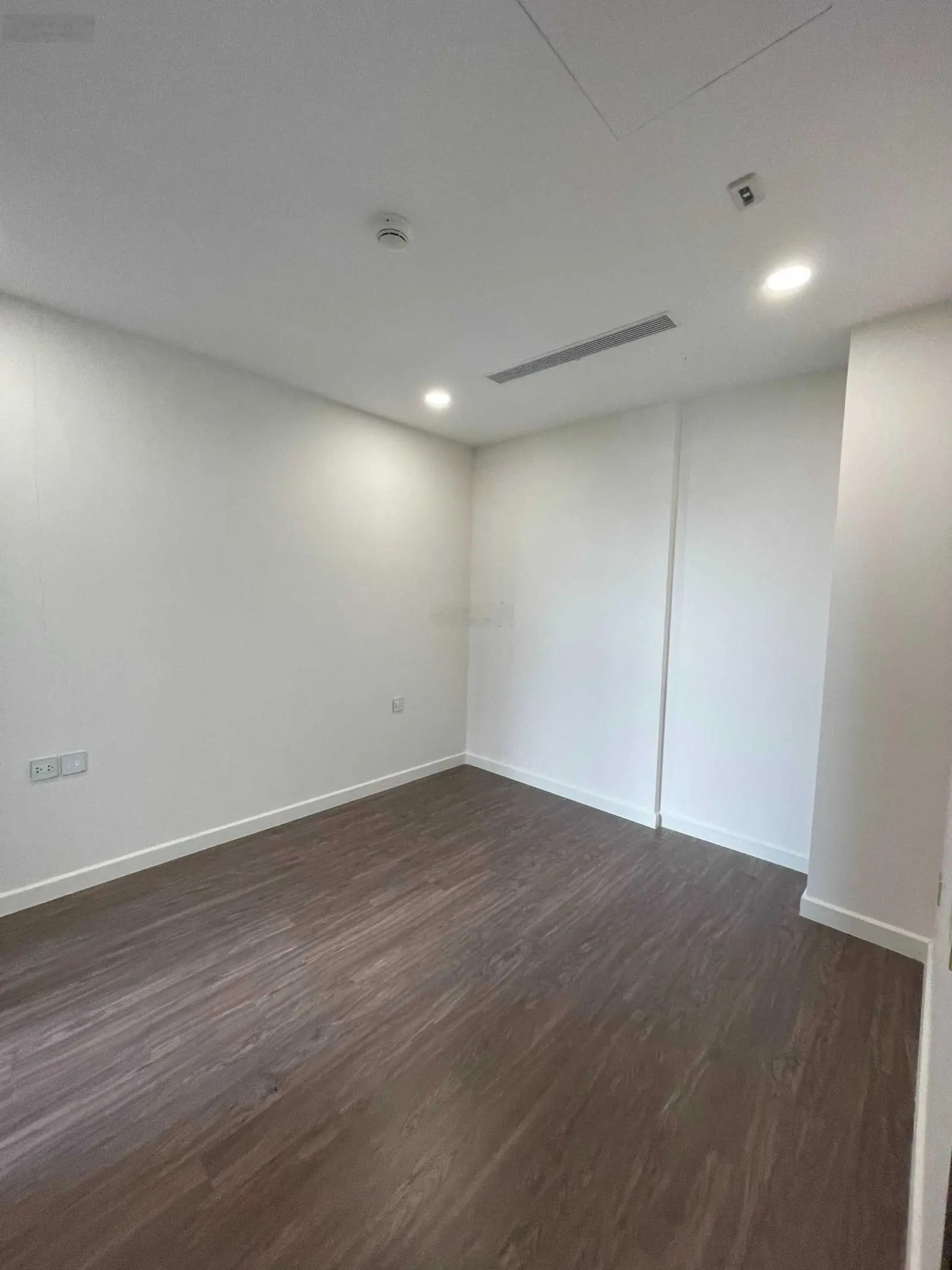 Bán gấp văn phòng đa năng Sunshine Sky City 2 phòng ngủ. Giá lỗ chỉ: 2,8 tỷ/căn