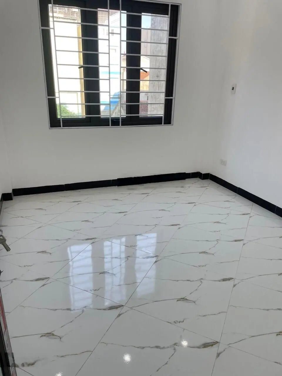 Bán nhà diện tích 35m2 x 5 tầng Tả Thanh Oai Thanh Trì - HN