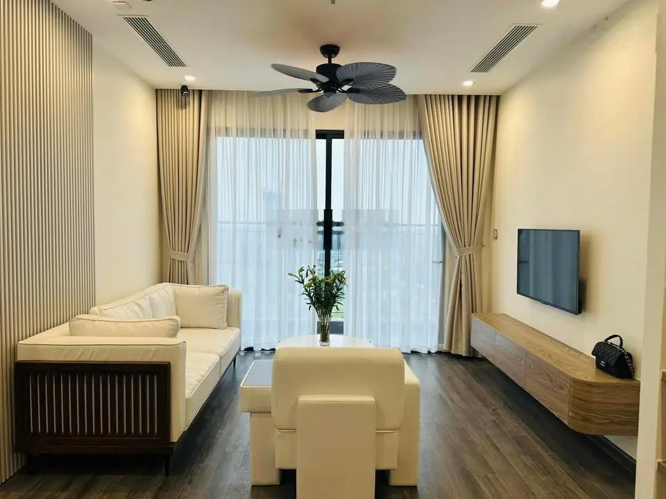 Chính chủ gửi bán căn hộ 2N2VS 58m2 chỉ với 3,05 tỷ tại The Pavilion 2 tầng hầm để xe Vinhomes OCP