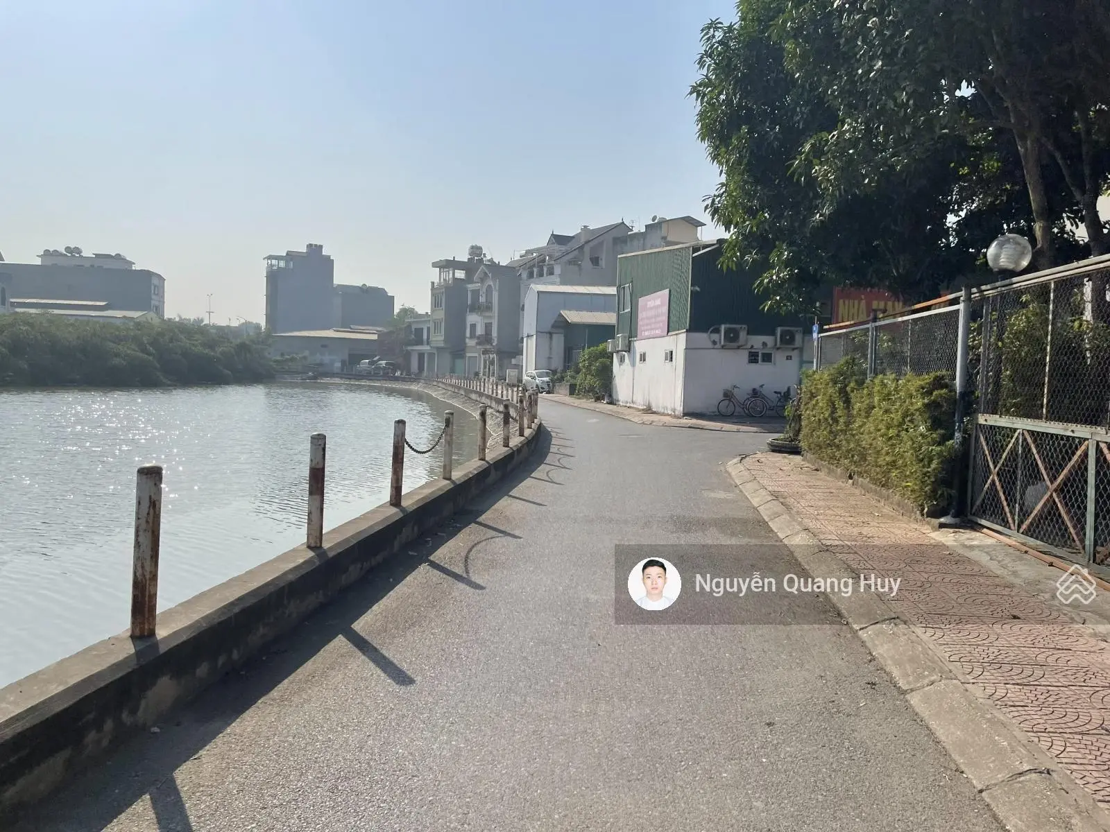 Bán lô đất 100m2 view hồ Đầm Tranh lớn tại Cự Khối, tặng nhà khung 2 tầng, vị trí cực đẹp.