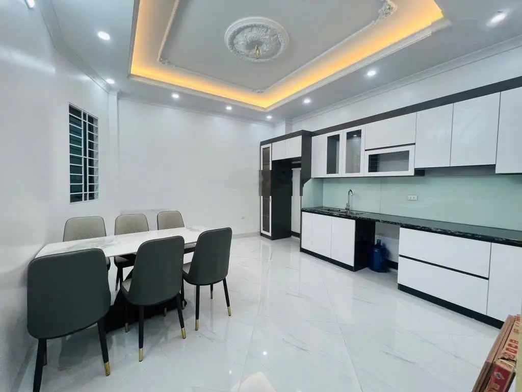 Bán nhà riêng tại Phạm Văn Đồng, Cổ Nhuế, 58m2, ô tô, kinh doanh, nhỉnh 15tỷ