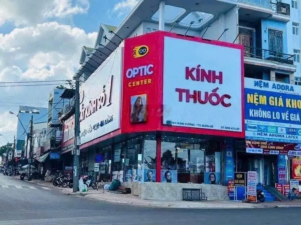 Bán nhà phố 2 mặt tiền Hùng Vương và Hoàng Diệu - TX Buôn Hồ