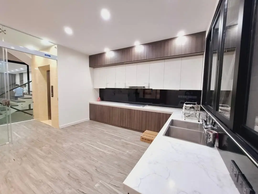 Hiếm vô cùng! mặt phố bạch thái bưởi-kdt văn quán, 90m2 6t thang máy giá 27 tỷ