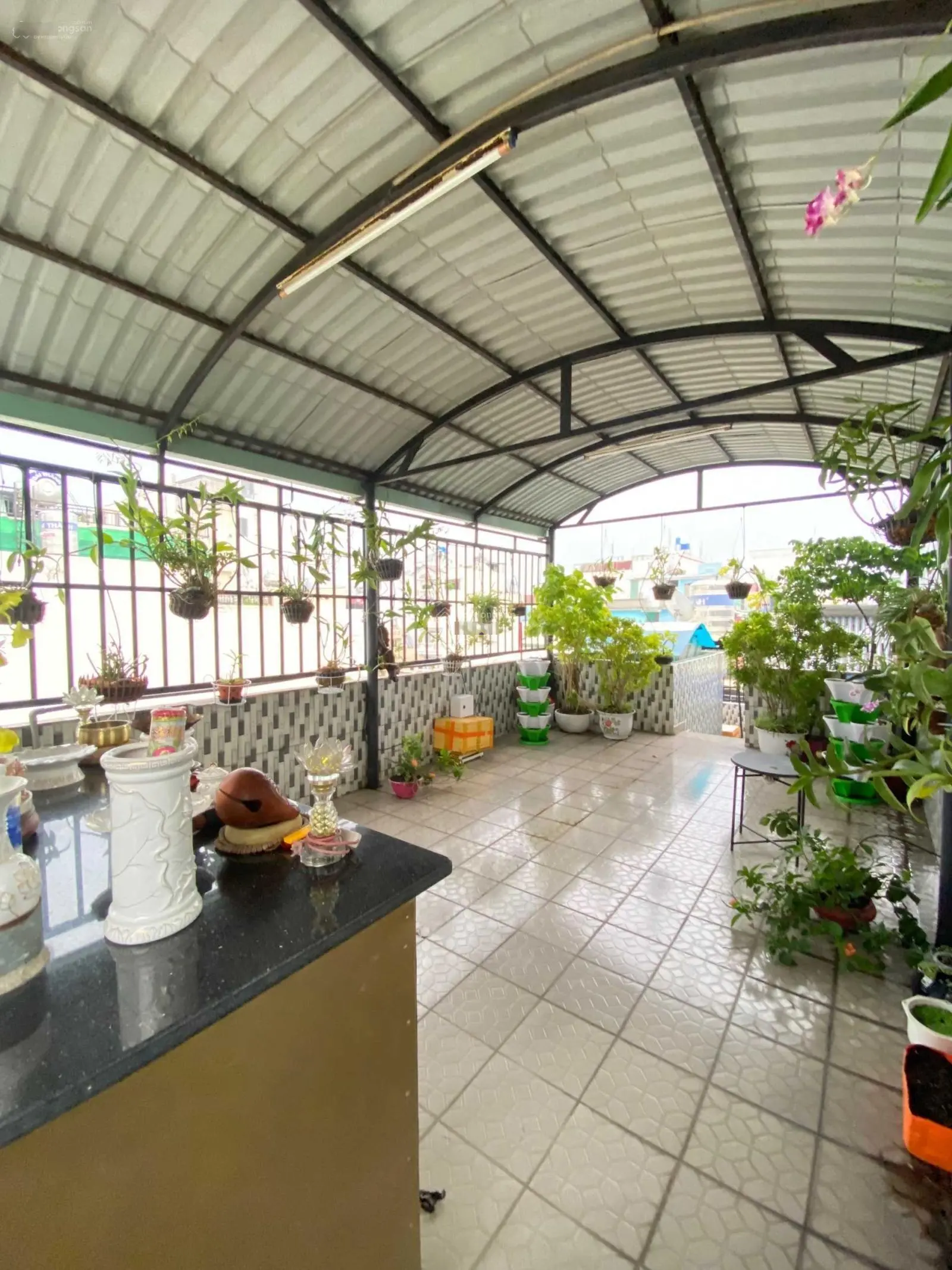 Chính chủ cần bán nhà hẻm xe hơi Bờ Bao Tân Thắng