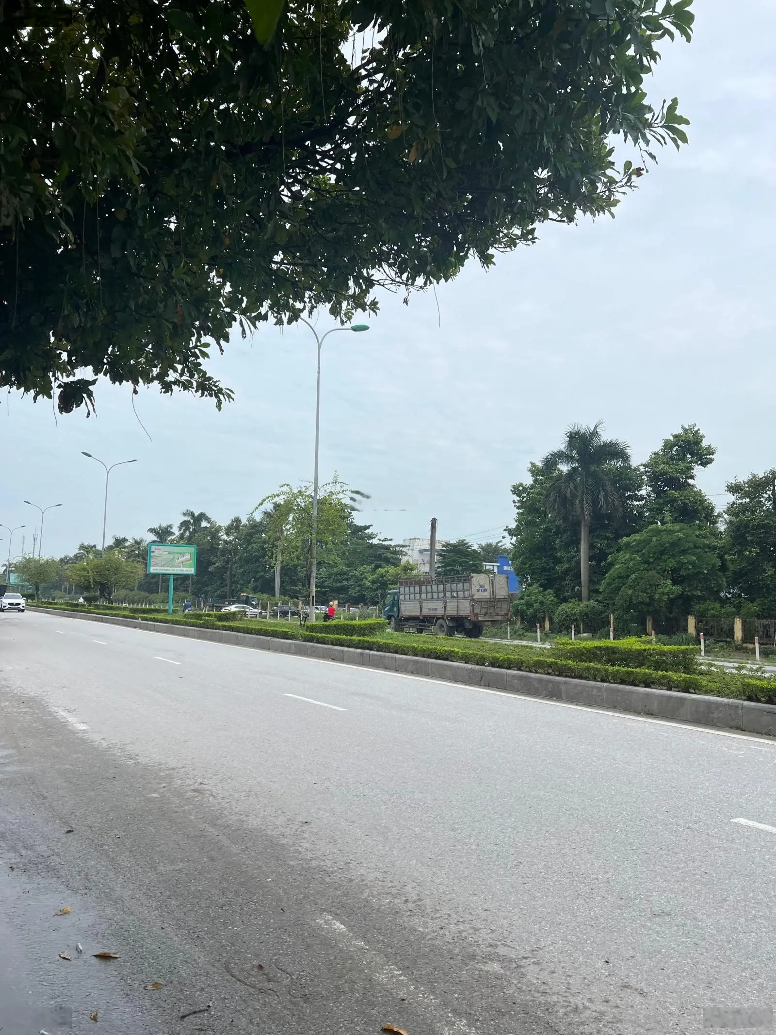 Cần bán nhà C4 mặt QL47 Quảng Thành, mặt đg to 30m