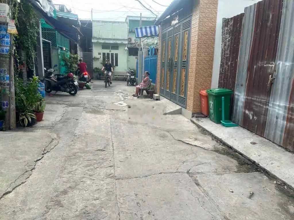 CẦN BÁN GẤP LÔ ĐẤT DT 4m ❌14m ,GIÁ 2 TỶ650 ,ĐƯỜNG HT 17 ,Q12