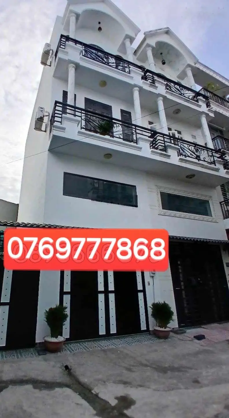 Nhà giá rẻ - 67m - 4 tầng - hẻm 7m - chủ gấp bán giảm 200t riệu còn 4.7 tỷ.ngay hiệp thành q.12
