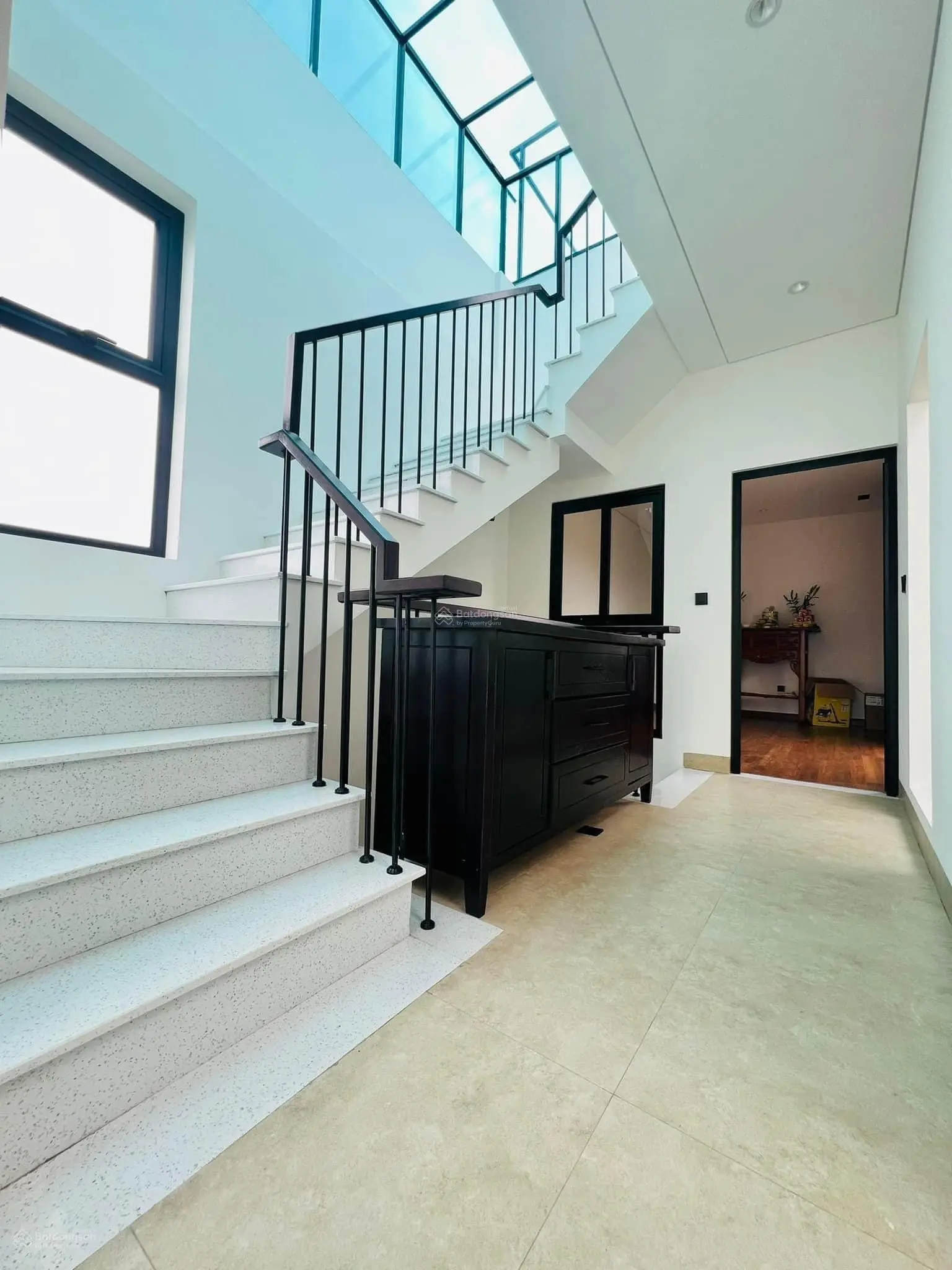 Nên mua - tòa nhà 7 tầng - 46m2 - thang máy - vỉa hè 6m - 14 tỷ