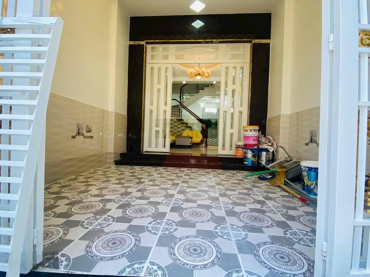 Bán nhà mặt tiền hẻm 1982 Huỳnh Tấn Phát - Thị trấn Nhà Bè 4x15m 3L, 4PN tặng full NT - Giá: 5.5 Tỷ